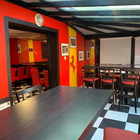 Le Cosy Отель Pont-de-Cheruy